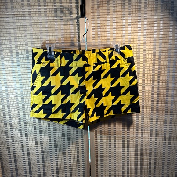 LOUD MOUTH Yellow/Black geometric Golf 4 pocket Shorts Size 6-NWOTS - Picture 1 of 6